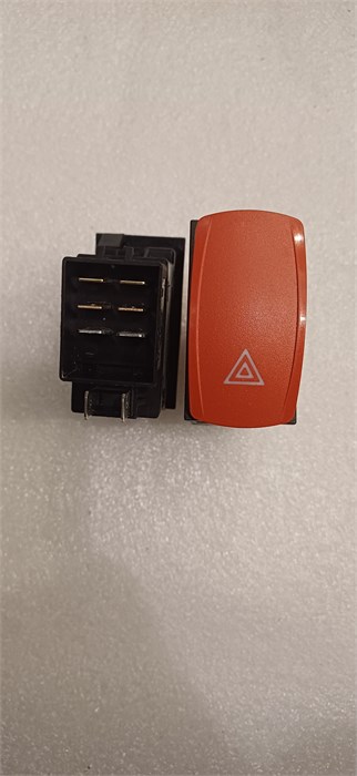 Zhongtong	3792-81-01018	Кнопка аварийной сигнализации красная 3792-81-01018  LCK6127 3792-81-01018 - фото 5355