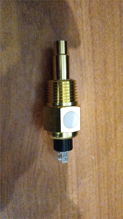 Датчик температуры HIGER 6891/6129/6840/6885 38T33-11001 38T33-11001