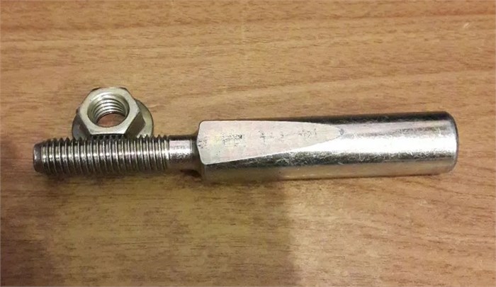 2304-00004	Клин шкворня L=99 M10*1.5 ZK6129H, ZK6899H 2304-00004