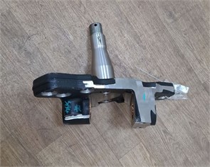 Higer	30U2A-01513	Кулак поворотный правый HIGER 6128 30U2A-01513